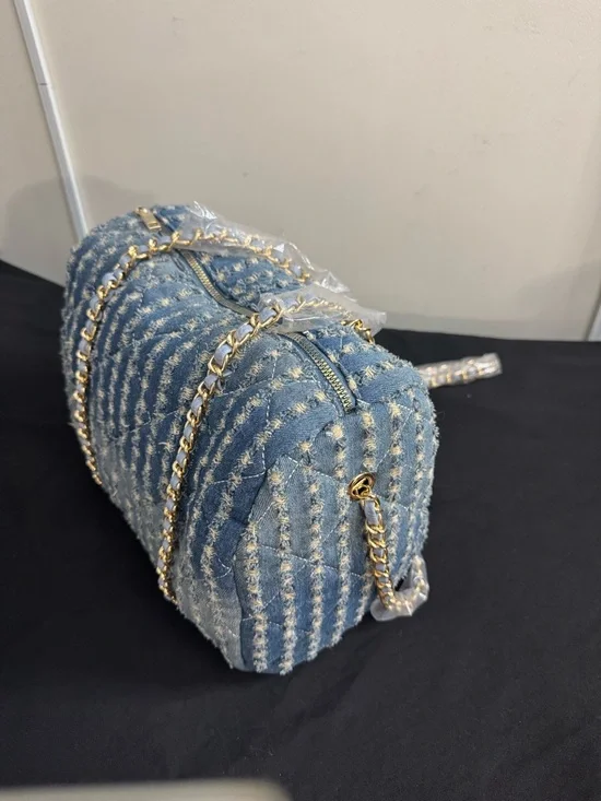 Fashion Nova Denim Quilted Chain-Trim Shoulder Bag in Blue NWT - Picture 3 of 3